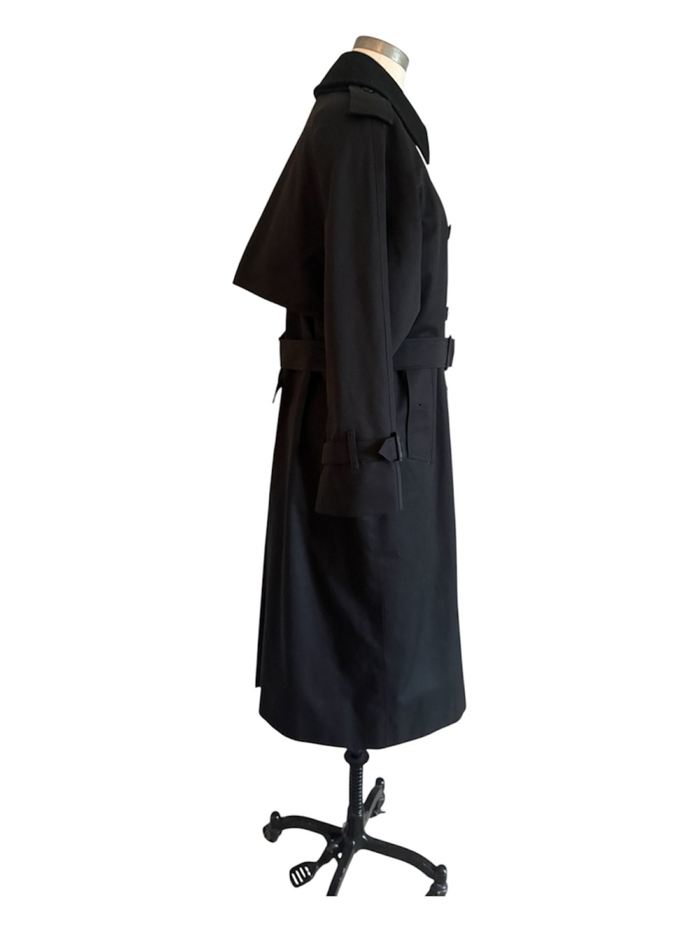 Authentic Burberry Black Double-Breasted Belted Long Trench Coat - Picture 5 of 13